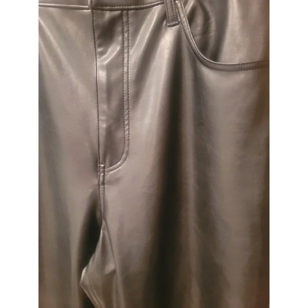 Abercrombie Curve Love Vegan Leather Pants Ultra High Rise Straight Leg Black 12 - Picture 3 of 6